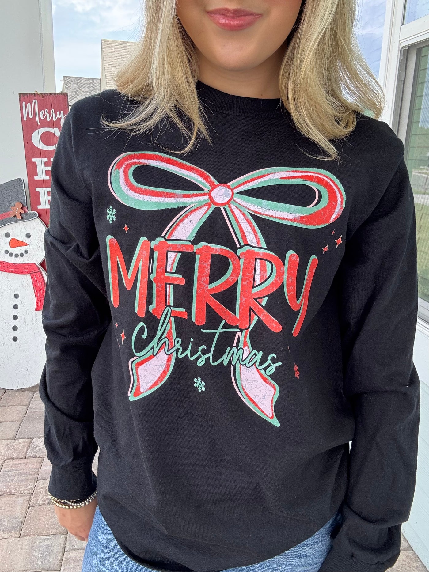 Merry Christmas Bow Graphic Long Sleeve Tee