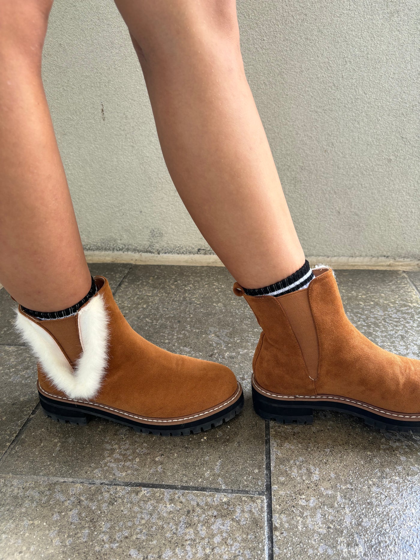 Tan Boots with Faux Fur